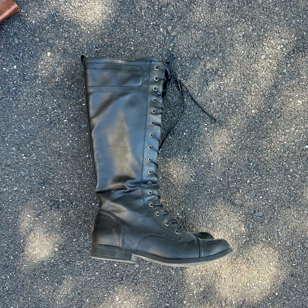 Black Tie Up Boots